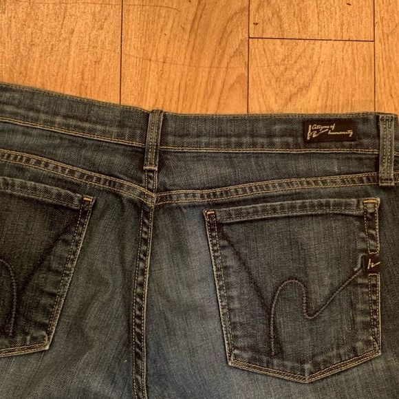 Citizens of Humanity Kelly #001 Stretch
Low waist Bootcut size 30
EUC - Picture 7 of 16